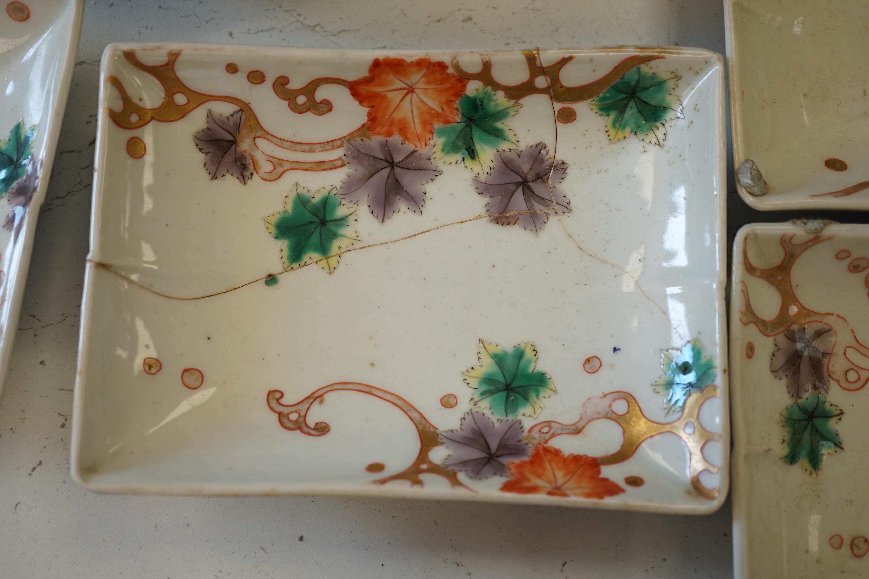 A Japanese Imari vase, a Chinese blue and white vase, two dishes, a bowl and a set of five dishes (10)